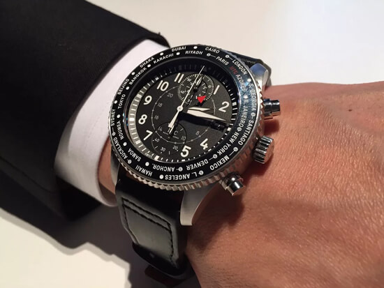 IWC 新作 パイロット・​ウォッチ・​タイムゾーナー・​クロノグラフ IW395001