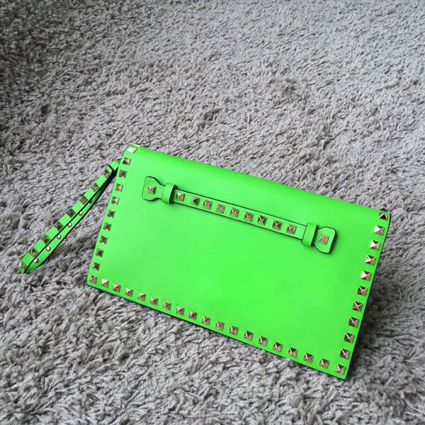 2018SS ヴァレンティノ ヴァレンティノスーパーコピー Rockstud leather clutch IW15B0399NWB