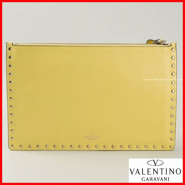 2018新作【ヴァレンティノ ヴァレンティノスーパーコピー】RockstudクラッチバッグＬ Yellow