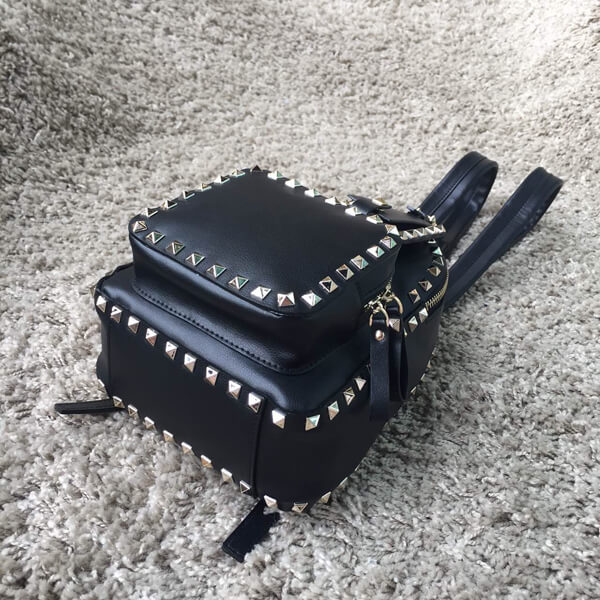 2018新作 ヴァレンティノ ヴァレンティノスーパーコピー　RockStud leather mini backpack