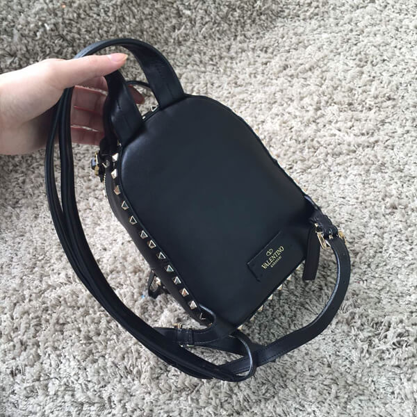 2018新作 ヴァレンティノ ヴァレンティノスーパーコピー　RockStud leather mini backpack