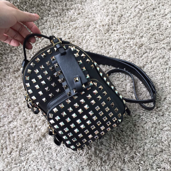 2018新作 ヴァレンティノ ヴァレンティノスーパーコピー　RockStud leather mini backpack