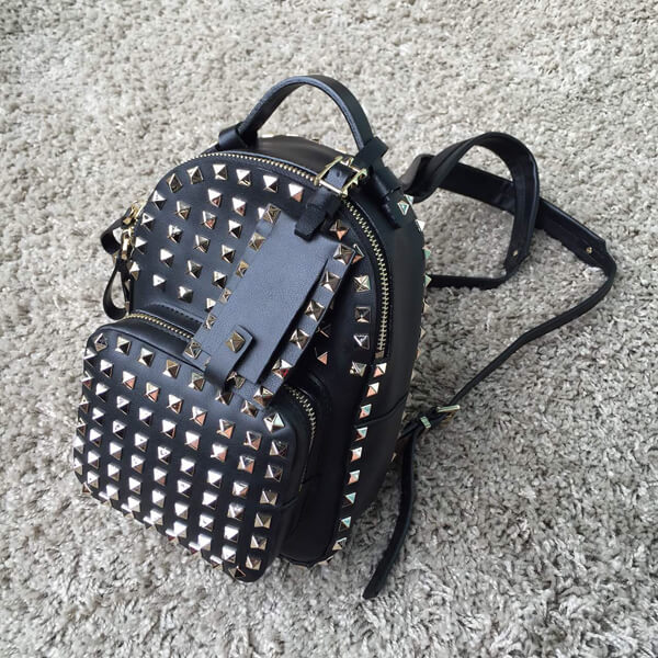 2018新作 ヴァレンティノ ヴァレンティノスーパーコピー　RockStud leather mini backpack