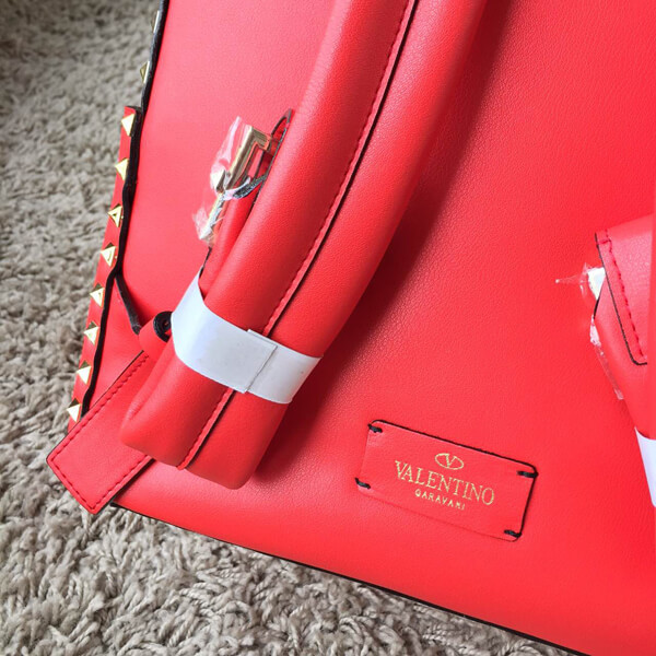 2018SS ヴァレンティノ ヴァレンティノスーパーコピー ヴァレンティノ ロックスタッズ バックパック Red