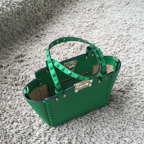 18SS V034 ヴァレンティノ ヴァレンティノスーパーコピー "Rockstud" medium trapaze tote