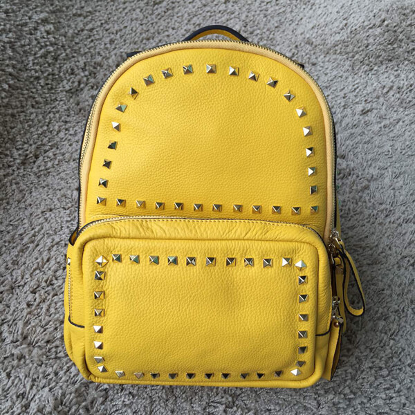 2018SS ヴァレンティノ ヴァレンティノスーパーコピー　バックパック　大 Yellow！
