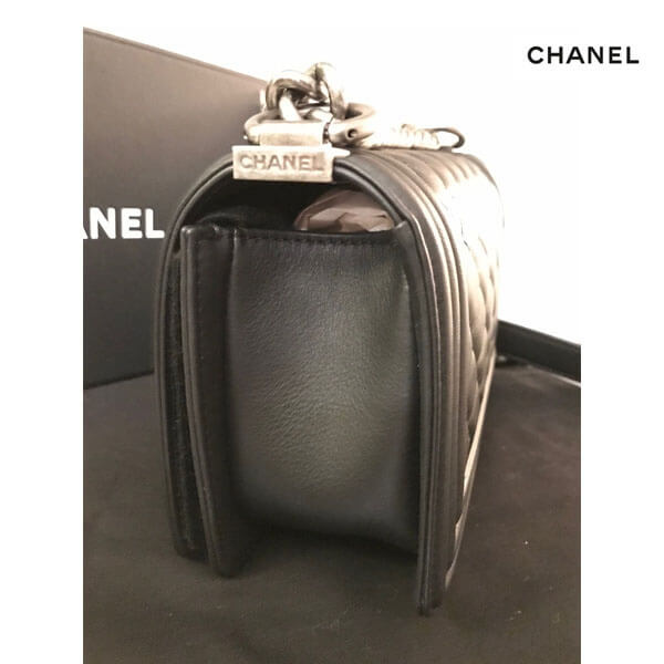 シャネル ショルダーバッグ スーパーコピー 絶対欲しい ボーイ Small 黒xシルバー 斜め掛け BOY