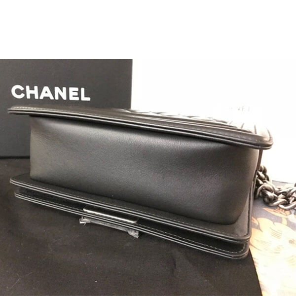 シャネル ショルダーバッグ スーパーコピー 絶対欲しい ボーイ Small 黒xシルバー 斜め掛け BOY