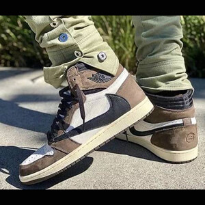 人気話題コラボ！ジョーダン トラビス 偽物◆世界中で大人気◆ ナイキ Jordan 1 Retro High Cactus Jack Travis Scott CD4487-100【スーパーコピー】