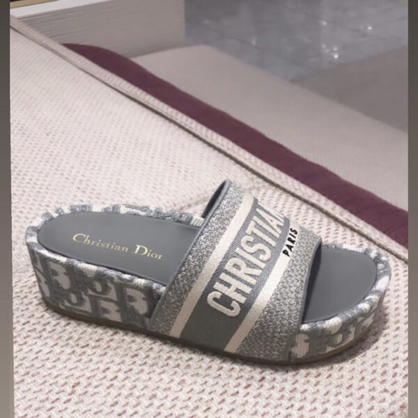 ★新作 ディオール コピー★DWAY SLIDE IN EMBROIDERED COTTON 2色