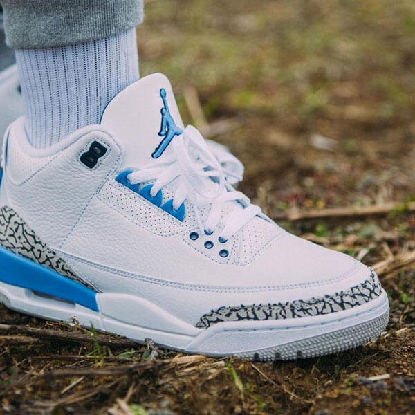 ジョーダン３ レトロ ナイキ Jordan 3 Retro UNC 2020 CT8532-104