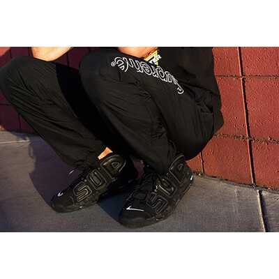 シュプリーム モアテン ナイキ エア モア アップテンポ シュプリーム x ナイキ Air More Uptempo ブラック