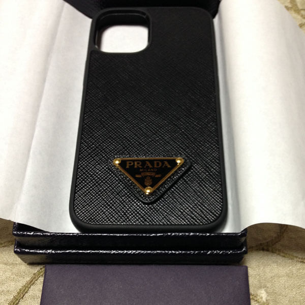 すぐ届く☆Prada (プラダ） サフィアーノレザー iPhone12 ケース