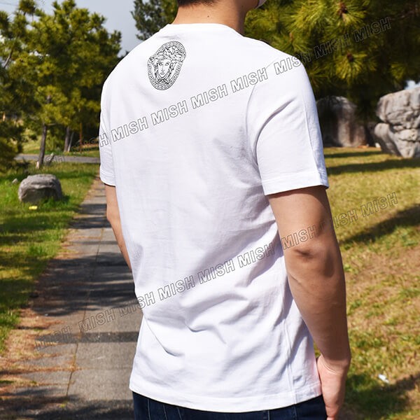 注目度NO.1ヴェルサーチェ ロゴTシャツ偽物 バックメデューサ