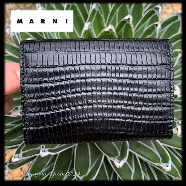 希少!! マルニ  三つ折り ミニ財布 パイソン 偽物 【追跡付】