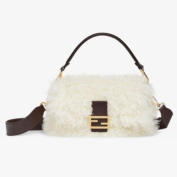 bagff.ruおすすめフェンディ もこもこ 偽物 ホワイトモヘアウールバゲットバッグ 8BR600ALM3F1IVB