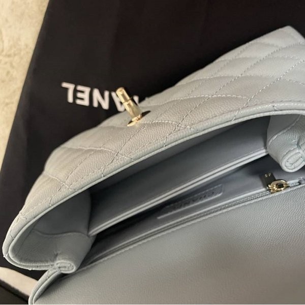 シャネル ココハンドルバッグ コピー 24cm【ちょっぴり気分を変えて♪】