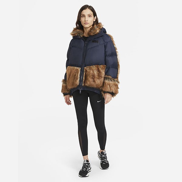 確保済み！追跡あり！ナイキ x sacai 偽物 レディース NRG PARKA ダウンジャケットCT3267-010​