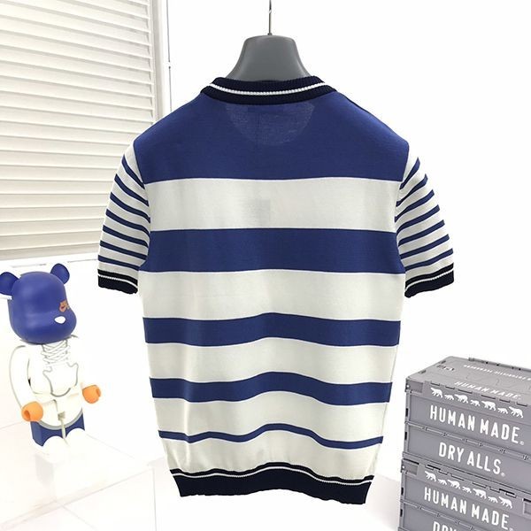 入手困難 プラダ カシミアクルーネックロゴセーター 偽物 2色