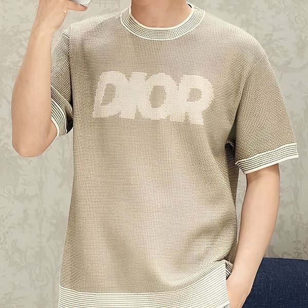 お洒落に★ディオール ロゴ入り トラマートニット Tシャツ 偽物 393M653AT563_C180