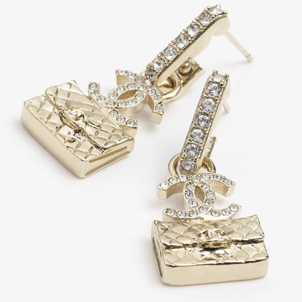 注目度NO.1【華やかな輝き】シャネル ピアス コピーABB537