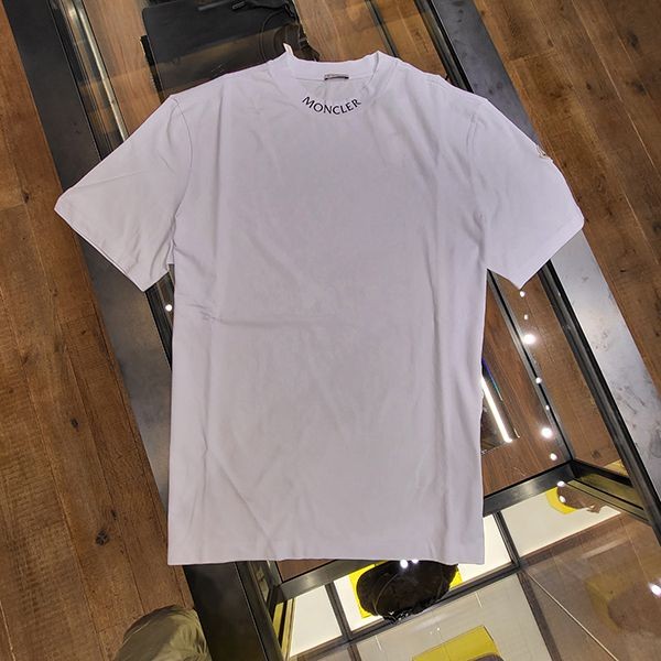 大人気 モンクレール コピー衿にレタリング付きTシャツ【各色】H20918C000