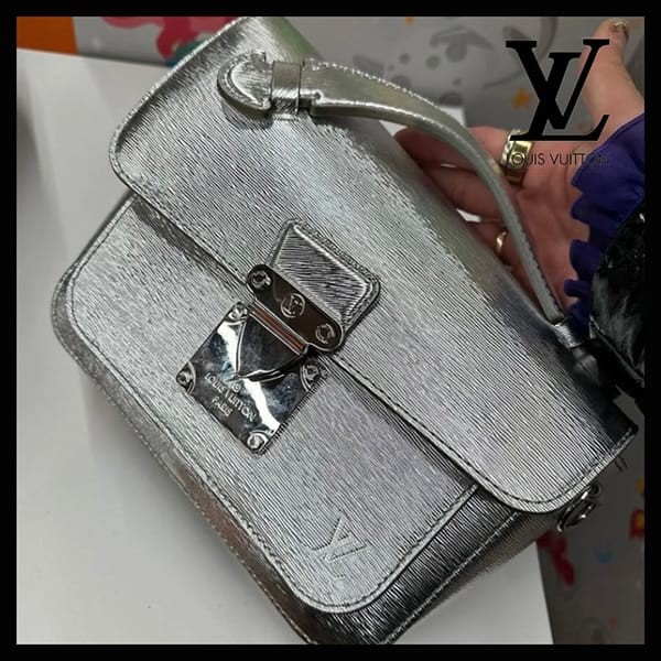 使い勝手良し☆ルイヴィトン 偽物 モンソー・ディストーテッド ショルダーバッグ M23103