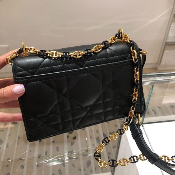 口コミで高評価！ディオール Miss Caro マクロカナージュ ミニバッグ 偽物 6色 S5169UDAX_M900