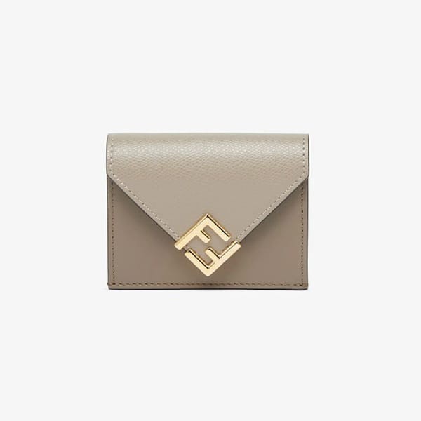完売必至！フェンディ FFダイヤモンド 折りたたみ財布 コピー 2色 8M0480ALV4F1N1G