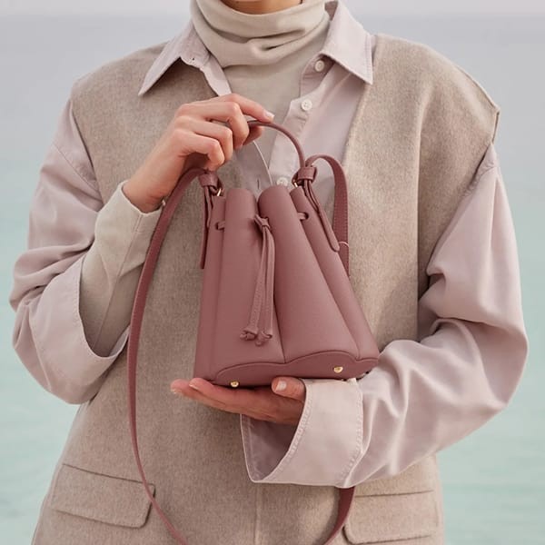 ポレーヌ 偽物 Numero Huit ミニ ショルダーバッグ 全色