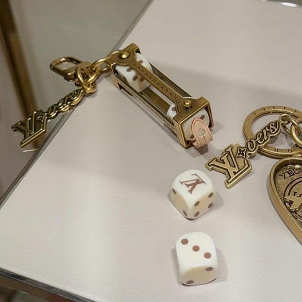 ルイヴィトン LV サイコロ 偽物 バッグチャーム＆キーホルダー M01750