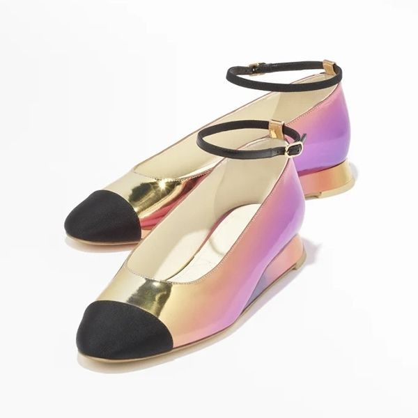 【シャネル】MARY JANES ラミネートカーフ偽物G45443 B15126 NT708