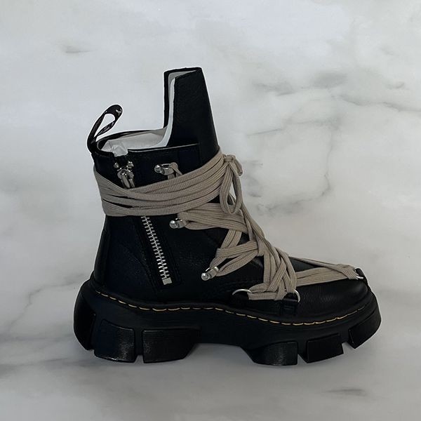 リックオウエンス ドクターマーチン 偽物 DR. MARTENS X リック オウエンス 1460 DMXL MEGA LEATHER BOOT