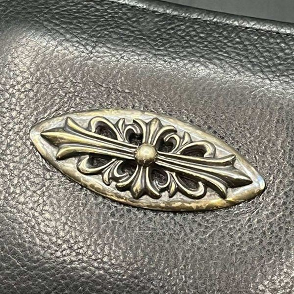 クロムハーツ コノリーレザー 偽物ミニウォレット 財布 フローラルクロス コインケース030823