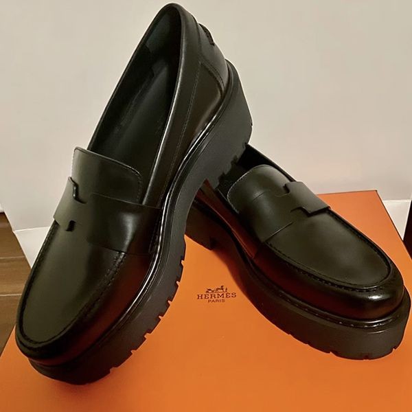 エルメス モカシン《Hitch》ローファー 偽物 H232059Z 02365