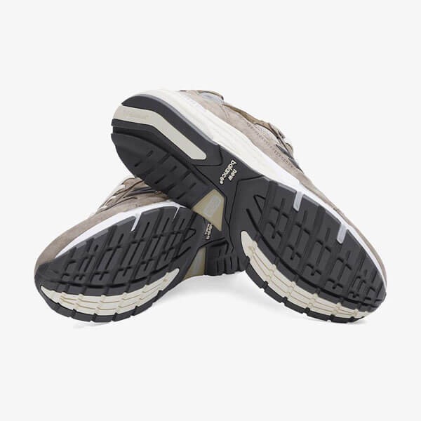 New balance×jjjjound 偽物 コラボ スニーカー M992