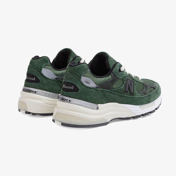 New balance×jjjjound 偽物 コラボ スニーカー M992