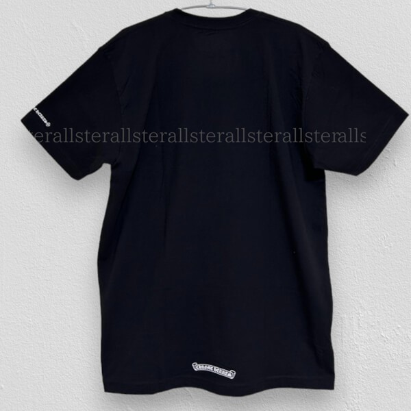 クロムハーツ ネックロゴ プリントTシャツ 偽物