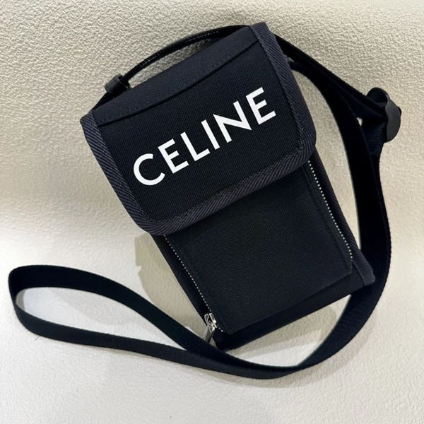 国内完売【CELINE】セリーヌ ロゴ スマホ ショルダー付き ケース 10K032EIY.38SI