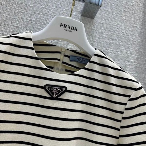 プラダ マリンテイスト Tシャツ＆スカート セットコピー ロゴ w24040201