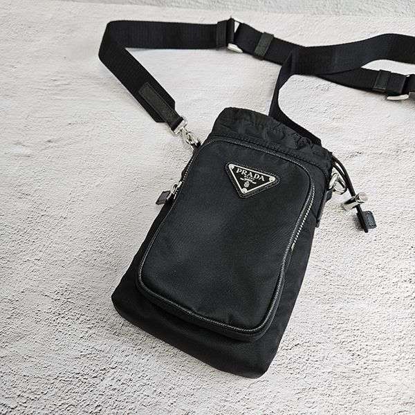 バイラ付録プラダ★Re-Nylon スマホケース 偽物ショルダーバッグ★pd04061