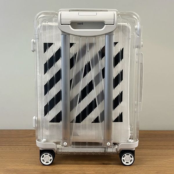 リモワ オフホワイト 偽物Limited Edition Cabin フルセットrw04067