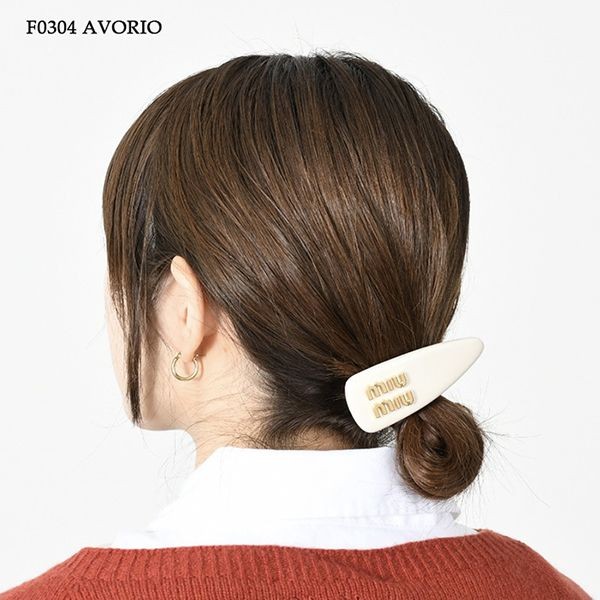 新作で超限定ミュウミュウ パテントレザー ヘアクリップ 偽物 5IF092 069