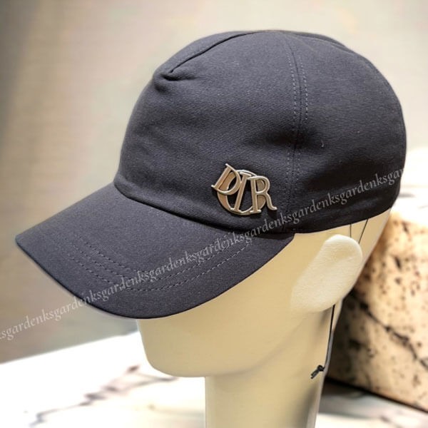 キレイ魅せデザイン! ディオール 偽物 メタリック Dior Charm rogo キャップ 483C901B4511
