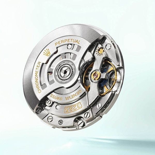 ロレックス「GMT マスター Ⅱ 偽物」グレー×ブラックのベゼル 126710GRNR