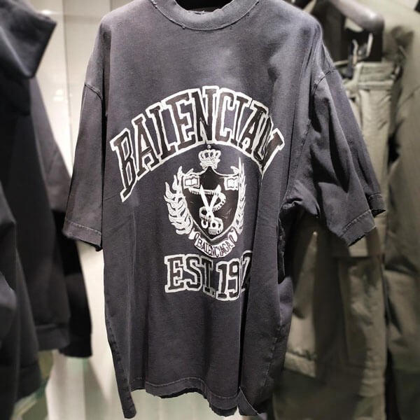 バレンシアガ ロゴ Tシャツ 偽物 BLACK 739784TOVK1