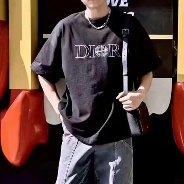 大人気コラボ DIOR StoneIsland Tシャツ 493J638B0554