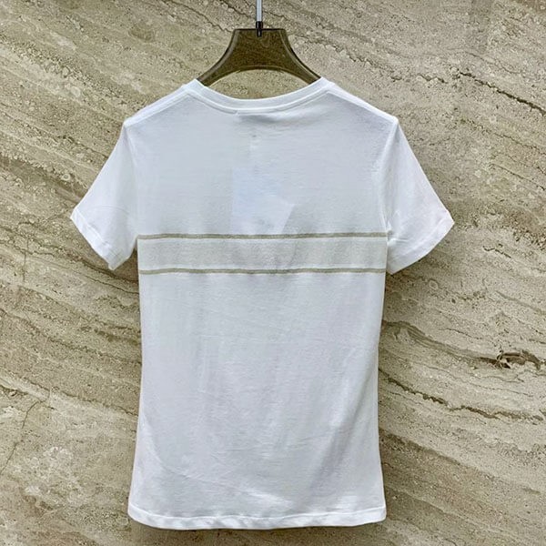 ゴールドトーンのロゴがかわいい DIOR Or Tシャツ 偽物 413T06G4414_X1991