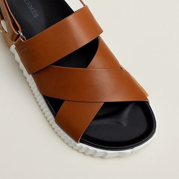 シンプルお洒落♪HERMES ベルトサンダル 偽物 エレクトリック H222860ZH