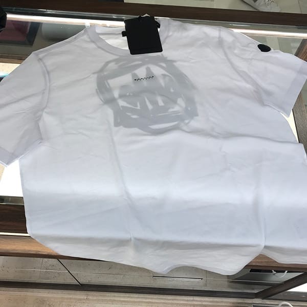 釜山 スーパーコピー モンクレール バックデザインロゴTシャツ☆2色 J10918C0003289A17001